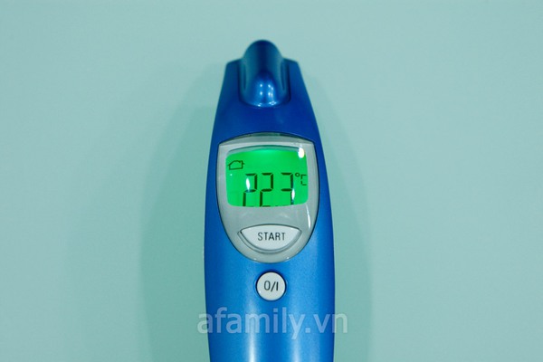 Nhiệt kế đo tr&aacute;n Microlife đo được cả nhiệt độ cơ thể v&agrave; vật thể 7