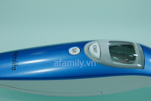 Nhiệt kế đo tr&aacute;n Microlife đo được cả nhiệt độ cơ thể v&agrave; vật thể 8