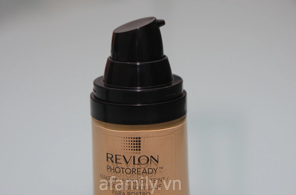 Kem nền Revlon Photoready bền m&agrave;u v&agrave; kiềm dầu tốt 6