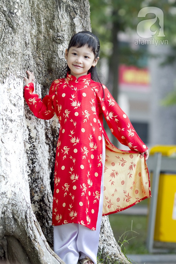 C&aacute;c "thi&ecirc;n thần" cực ngộ nghĩnh trong trang phục truyền thống 12