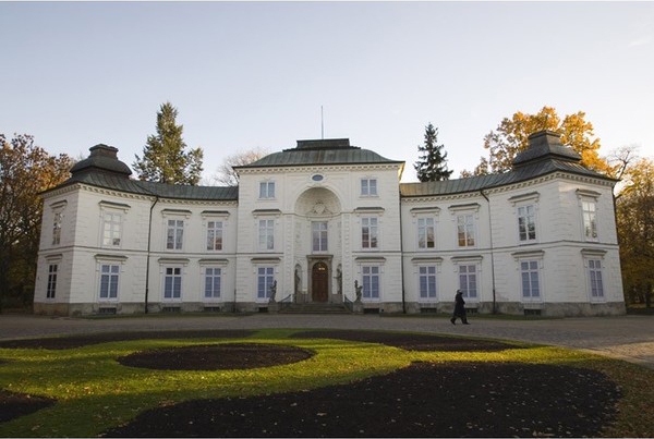 Ghé thăm những cung điện tuyệt đẹp của đất nước Ba Lan 8