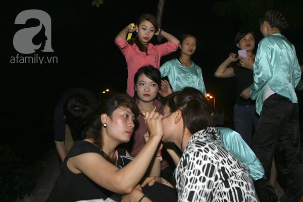 Ngắm những cô gái xinh đẹp tại Carnaval Hạ Long 2013 28