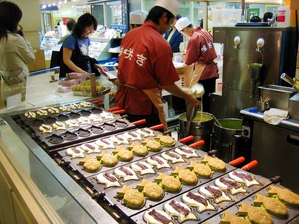 "Bánh cá nướng" taiyaki - món ăn vỉa hè hấp dẫn của Nhật Bản 4