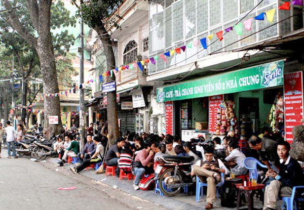 Những khu cafe vỉa hè nổi tiếng nhất Hà Nội 7