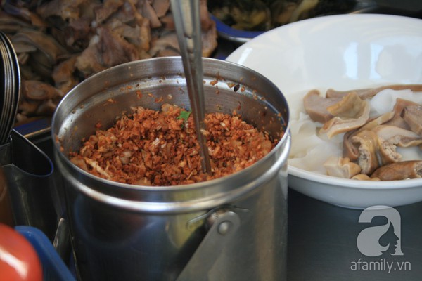Hủ tiếu hồ - m&oacute;n lạ ở khu phố người Hoa 8
