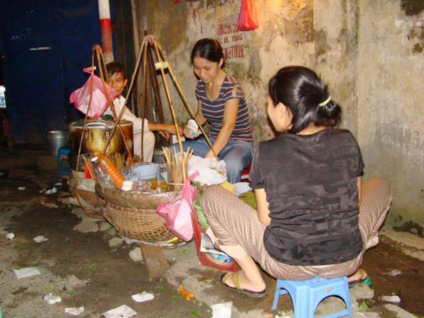 Những quán bún riêu cua vỉa hè siêu ngon tại Hà Nội 9