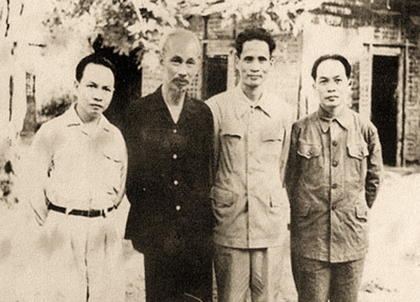 Những bức ảnh để đời về vị tướng huyền thoại của dân tộc Việt Nam 3