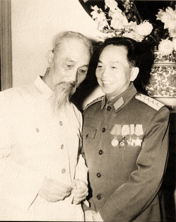 Những bức ảnh để đời về vị tướng huyền thoại của dân tộc Việt Nam 4