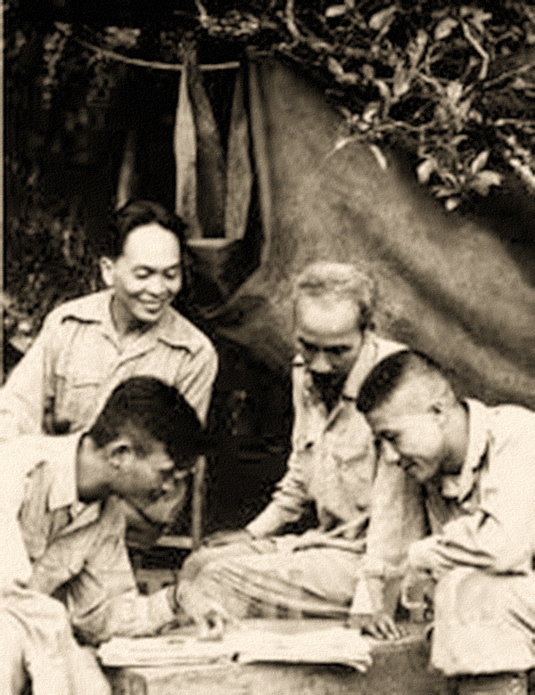 Những bức ảnh để đời về vị tướng huyền thoại của dân tộc Việt Nam 6