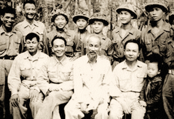 nhung-buc-anh-de-doi-ve-vi-tuong-huyen-thoai-cua-dan-toc-viet-nam.jpg