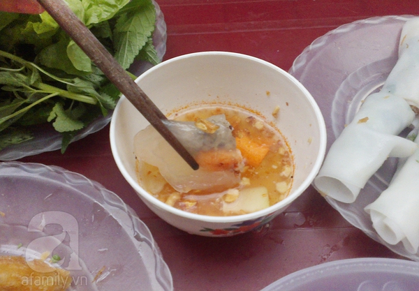 Khám phá quán ăn vặt siêu rẻ ở khu Tam Trinh, Hà Nội 5