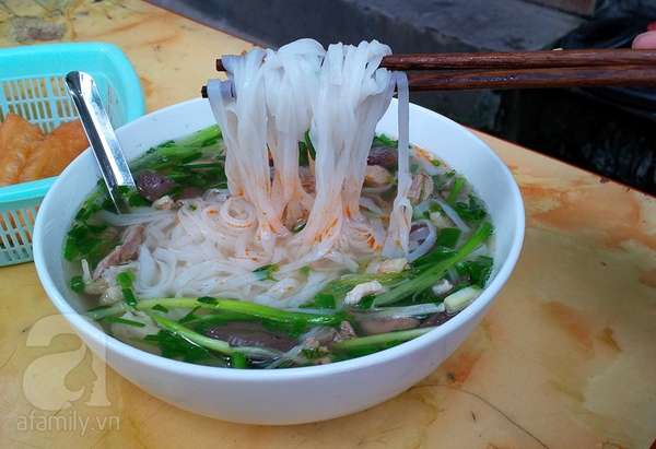 Chớm thu, đi ăn phở gà siêu 