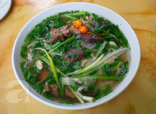 Chớm thu, đi ăn phở gà siêu 