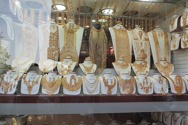 Khám phá khu chợ bán vàng theo... cân ở Dubai 7