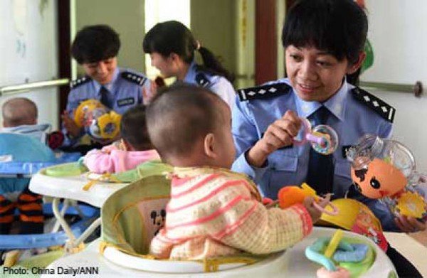 Trung Quốc mạnh tay ngăn chặn cha mẹ bán con như hàng hóa 1