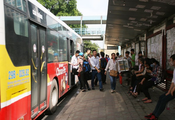 Nhìn lại trạm trung chuyển xe buýt Cầu Giấy trước ngày di dời  5