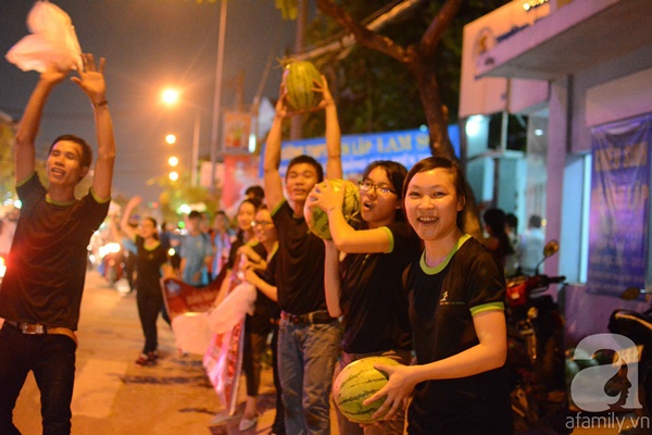 Người Sài Gòn mua dưa hấu ủng hộ nông dân Quảng Nam 8