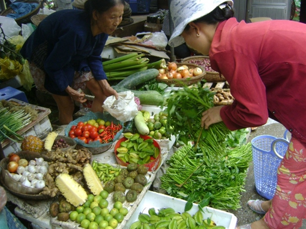 Rau quả vào mùa, giảm giá mạnh 1