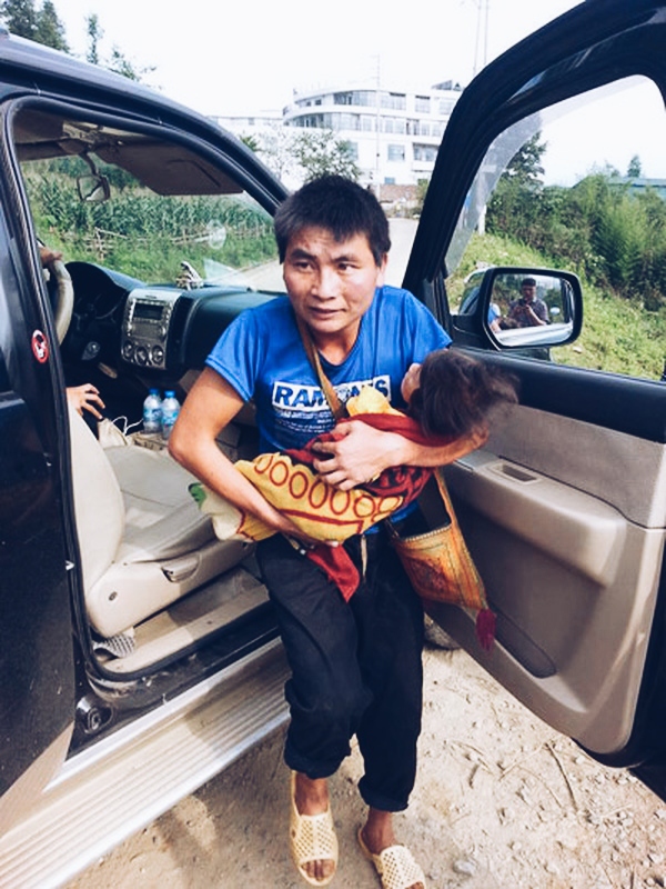 em bé 14 tháng tuổi suy dinh dưỡng nặng em bé 14 tháng tuổi suy dinh dưỡng nặng