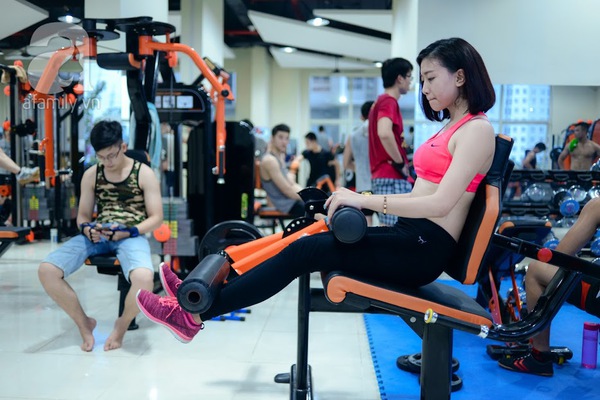 hậu trường tập gym của chị em