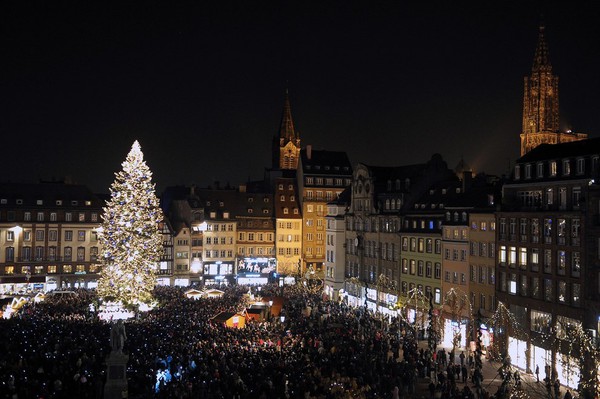 Những khu chợ Giáng sinh lung linh nhất thế giới 17