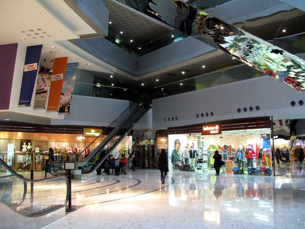 Những khu mua sắm “đốn tim” tín đồ shopping tại Hong Kong 1
