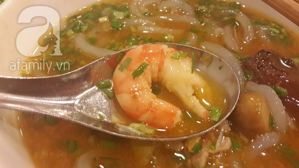 Khám phá 2 quán bánh canh ghẹ ở Hà Nội  3