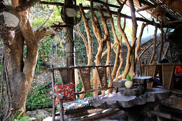 Thăm quán cà phê nổi tiếng nhất Kon Tum 13