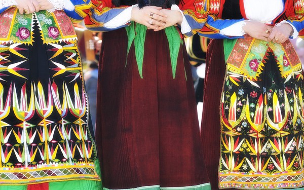 Ngắm trang phục truyền thống tuyệt đẹp của các nước trên thế giới 14