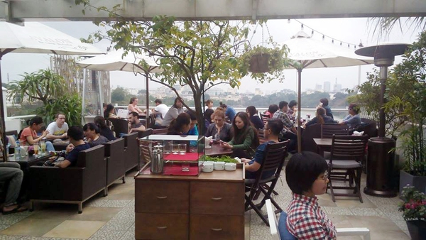 9 quán cà phê mở bán từ mùng 1 Tết ở Hà Nội 9