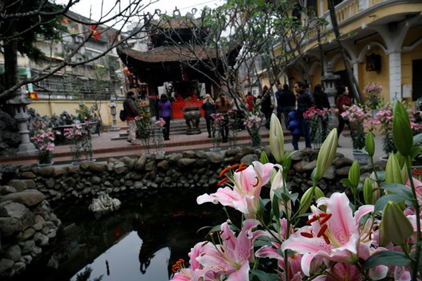 Địa điểm nổi tiếng linh thiêng để đi lễ đầu năm ở Hà Nội 7
