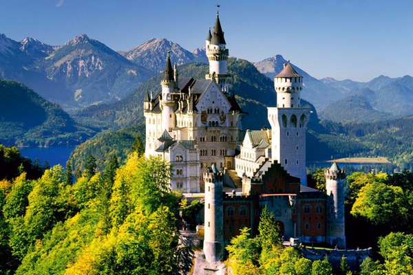 Ngỡ ngàng những tòa lâu đài ở Đức như hiện ra từ truyện cổ tích | VOV2.VN