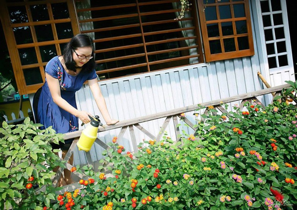 Mê mẩn ngôi nhà gỗ tràn ngập hoa trên cao nguyên đá Hà Giang 18