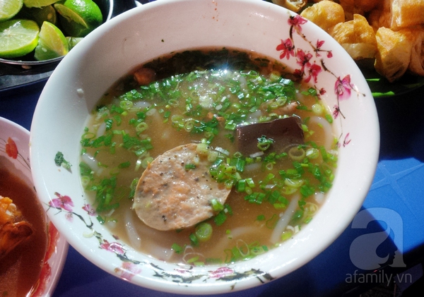 bánh canh ghẹ cầu bông afamily