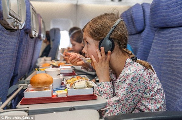 đồ ăn trên máy bay