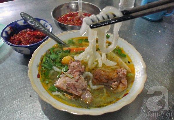 bánh canh bà quýt