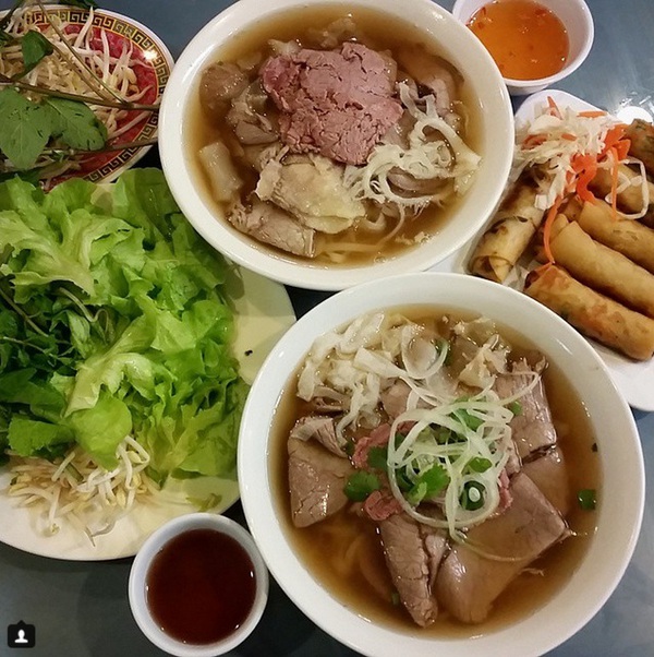 phở