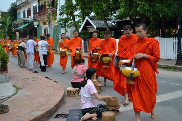 Một ngày bình yên ở Luang Prabang 1