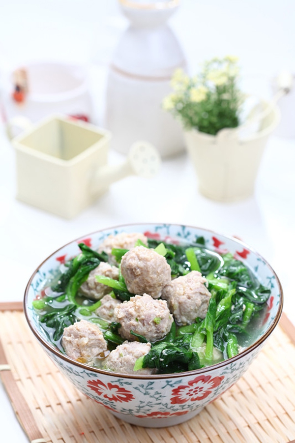 Ngọt thơm hấp dẫn món canh cải thịt viên 1 Ngọt thơm hấp dẫn món canh cải thịt viên 1
