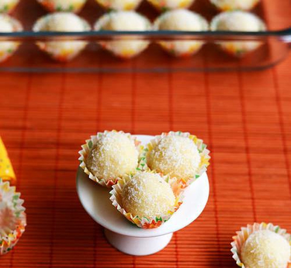 20 ph&uacute;t l&agrave;m b&aacute;nh sữa dừa thơm phức! 1