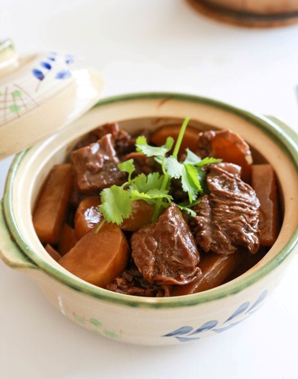 Bò kho củ cả