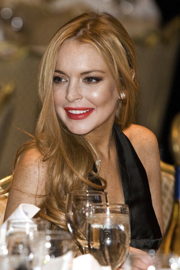 Nh&igrave;n lại nhan sắc 