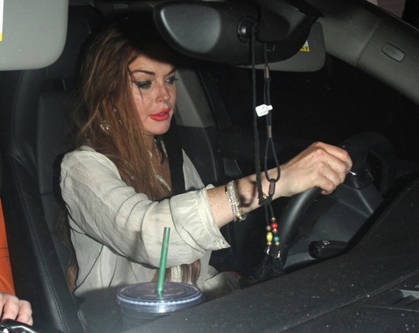 Nh&igrave;n lại nhan sắc 