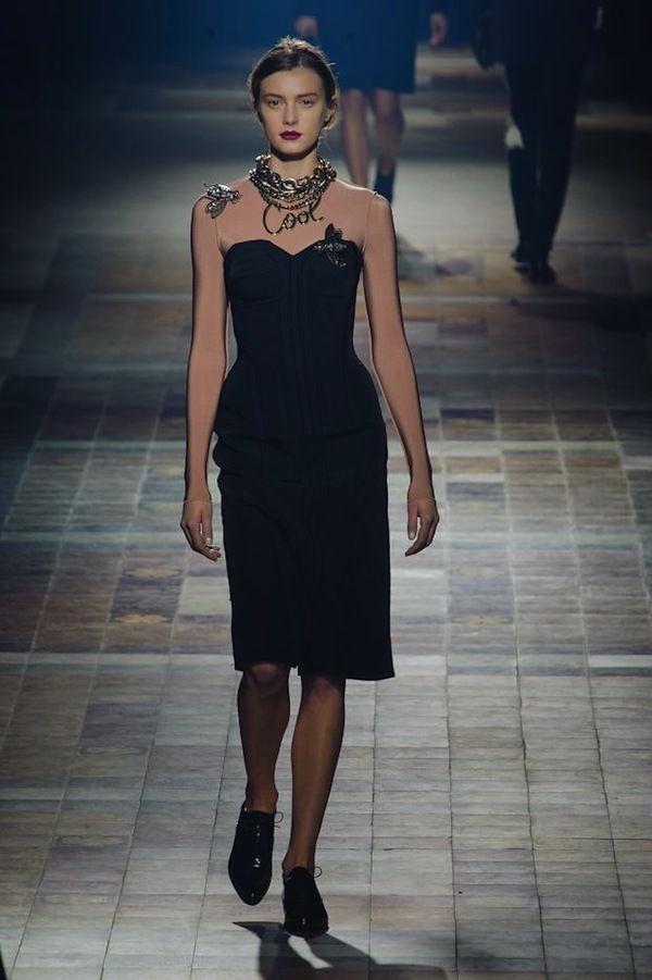 Thanh nhã, ngọt ngào với Dior, Lanvin tại Paris Fashion Week 23