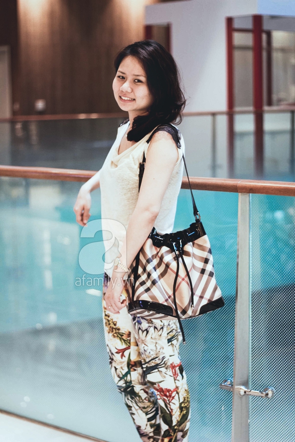 Dạo quanh S&agrave;i G&ograve;n ngắm street style đầu hạ 8