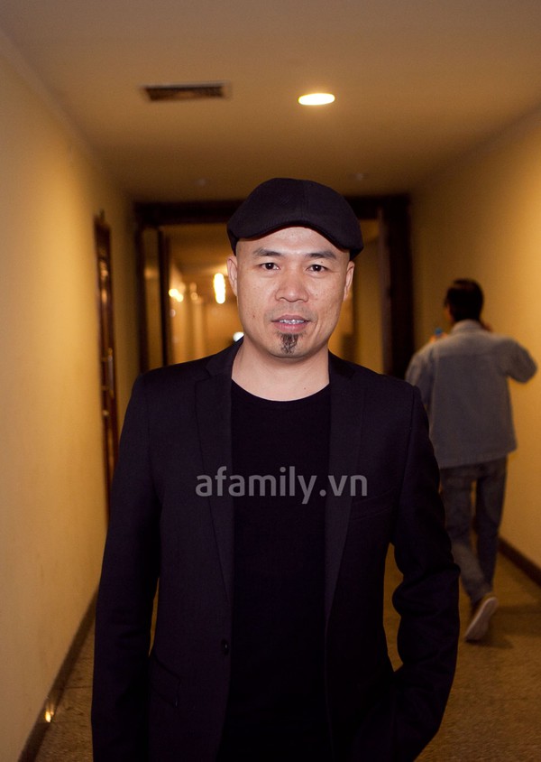 H&agrave; Hồ tập vũ đạo 