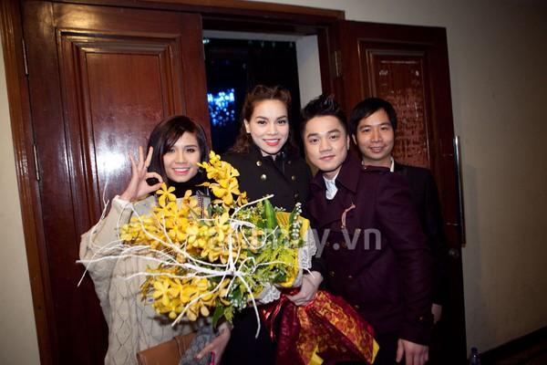 H&agrave; Hồ tập vũ đạo 