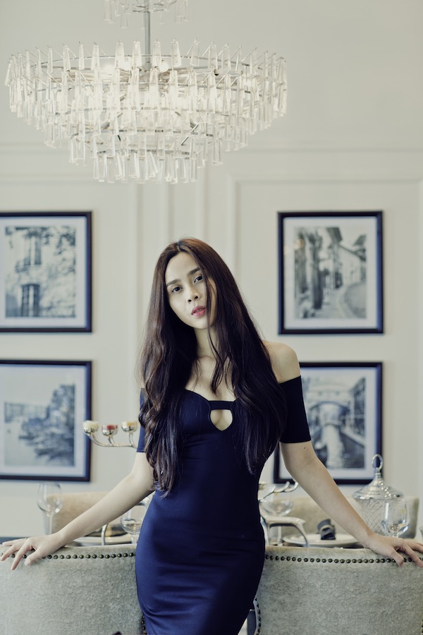 Lưu Hương Giang khoe vẻ đẹp mặn m&agrave; cuốn h&uacute;t 1
