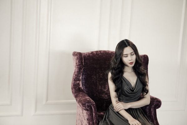 Lưu Hương Giang khoe vẻ đẹp mặn m&agrave; cuốn h&uacute;t 10