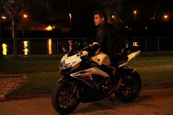 Cường Đ&ocirc;la khen MV đắt đỏ của Hồ Ngọc H&agrave; 